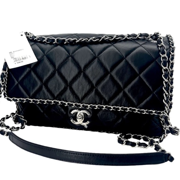 Authentic Chanel Chain All Around Flap in Black - Picture 6 of 8